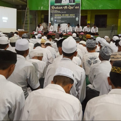 Sukseskan Bulan Pendidikan, Ribuan Siswa Madrasah di Maros Khataman Al-Qur’an