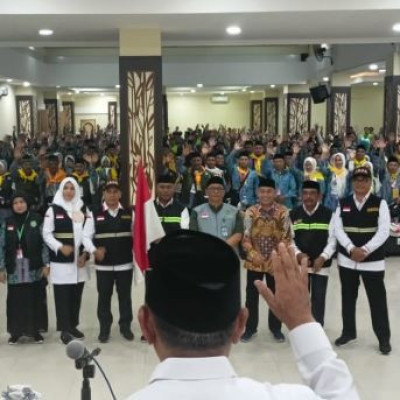 Kloter 13 Upg asal Maluku Utara Dilepas Gubernur, Besok Subuh Tiba di Madinah.