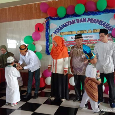 RA Al-Ikhlas Yayasan Pendidikan Dharma Wanita Persatuan Kemenag Takalar Gelar Penamatan.