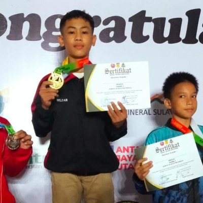 Ikut Sawerigading Cup, Karateka MTsN Gowa Bawa Pulang Dua Medali Emas