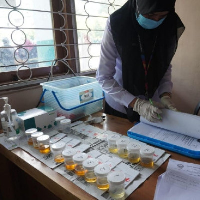 Deteksi Dini Penyalahgunaan Narkoba, BNN tes urine puluhan Warga MAN Kota Palopo.