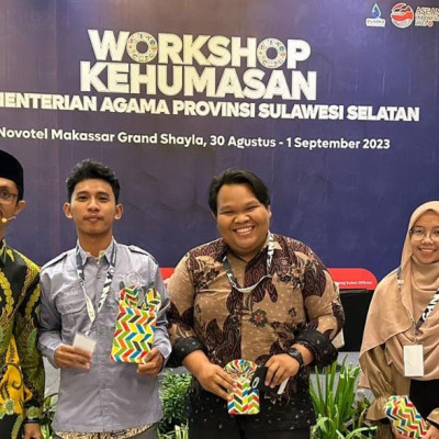 Staf Humas PPTQ An Nail Gowa di Workshop Kehumasan, Dapat Doorprize