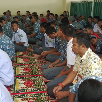 MAN 1 Bulukumba: Membentuk Karakter Unggul Siswa Melalui Salat Berjamaah