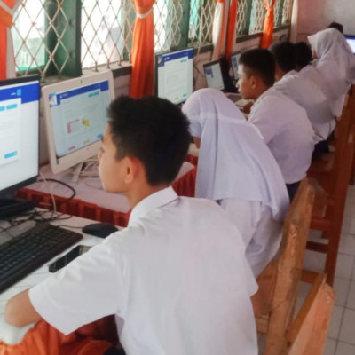 50 Siswa MTs Bontosunggu Antusias Ikuti Gladi ANBK