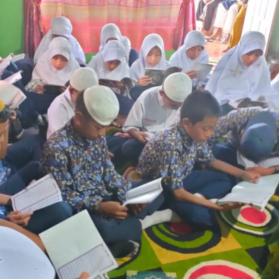 Kelas Tahfidz MTsN 6 Bulukumba Memberi Kontribusi Positif pada Masyarakat