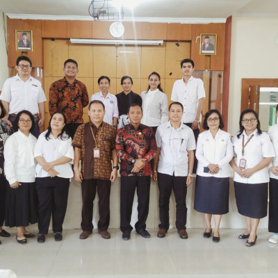 Kakankemenag Kota Makassar Mendorong Integrasi Teori dan Praktek dalam Pendidikan Agama Kristen