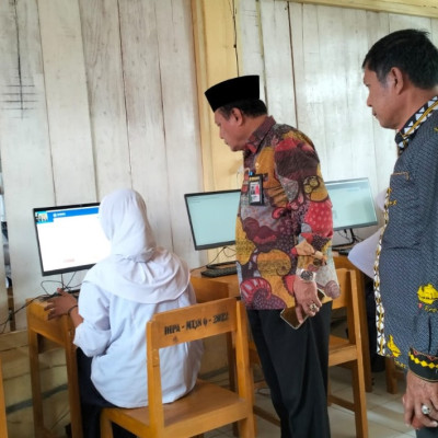 Kepala Kantor Kemenag Bulukumba Monitoring Pelaksanaan ANBK di MTsN 6 Bulukumba