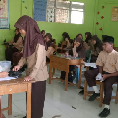 Tingkatkan Kinerja Guru, Kamad MTs Bontonyeleng Lakukan Supervisi Proses Pembelajaran