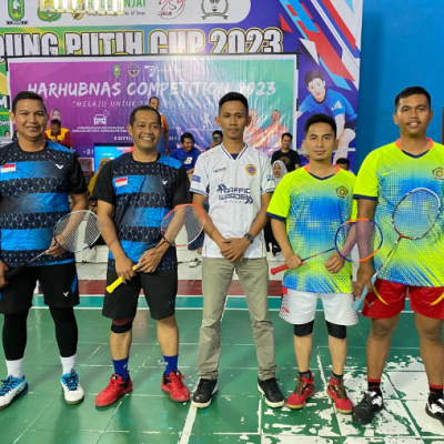 Guru MAN 1 Sinjai Antarkan Kemenag Sinjai Juara Badminton Harhubnas 2023