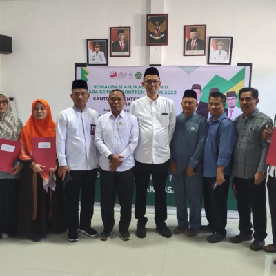 Kakankemenag Kota Makassar Buka Sosialisasi Aplikasi Emis 4.0 untuk PD. Pontren