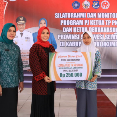 Dua Siswa MAN 2 Bulukumba Raih Juara Harapan Tingkat Nasional dalam Lomba Video Vlog