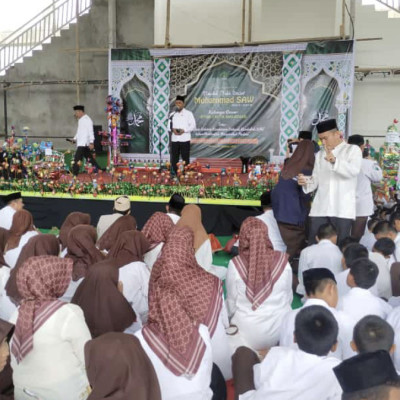 H.Irman memberi Sambutan Peringatan Maulid Nabi Muhammad SAW di MTsN 1 Kota Makassar 