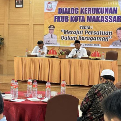"Tiada hari tampa Moderasi" H irman  Menjadi Narasumber dalam Dialog Kerukunan FKUB Makassar