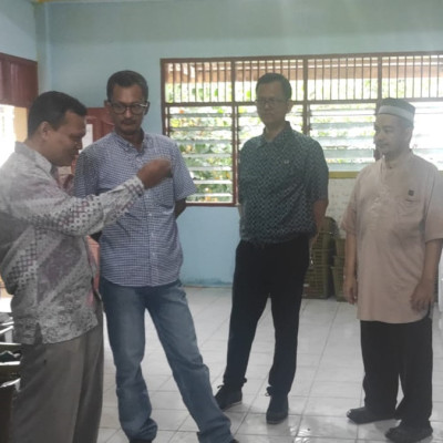 Tinjau Kemandirian Pesantren di Makassar, Staf Ahli Menag Minta Jaga Keberlangsungan Usaha.