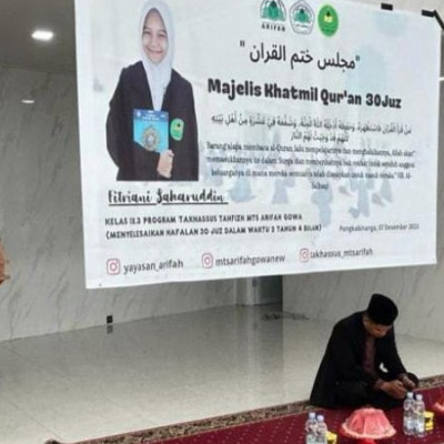 Program Takhassus Tahfizh Lahirkan Hafizah Pertama di MTs Arifah