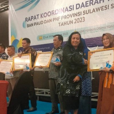 Penghargaan Prestisius Kemenag Soppeng Di Akhir Tahun Wujudkan Keberhasilan Program BAN PAUD dan PNF