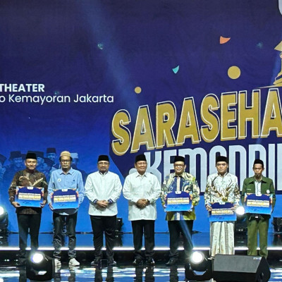 Nahdlatul Ulum Maros Terima Penghargaan Inkubasi Bisnis Pesantren Terbaik Di Indonesia.