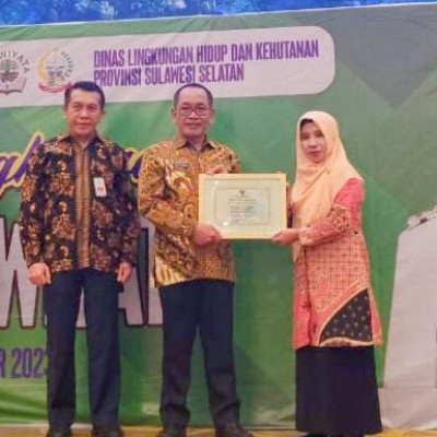 Kado Akhir Tahun, MTs Sultan Hasanuddin Dianugerahi Adiwiyata Tingkat Provinsi Sulsel