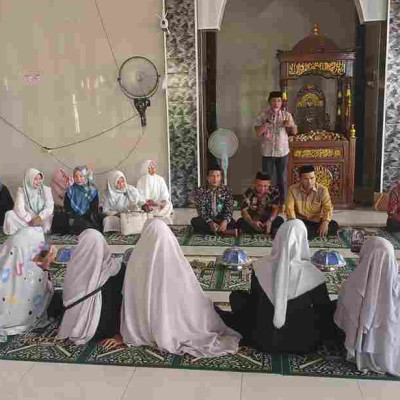 Semarak Pencerahan Spiritual: Pengajian BKMT Kecamatan Paleteang Bersama Ustadz Jufri Makmur