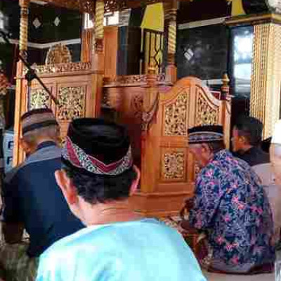 Khatib Jum'at di Masjid Nurul Amin,  Penghulu KUA Batulappa Sosialisasi UU Perkawinan untuk Perangi Stunting