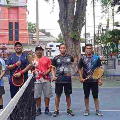Serunya Sparing Tenis Lapangan: MTsN Pinrang Vs Tim Mamuju Sulawesi Barat