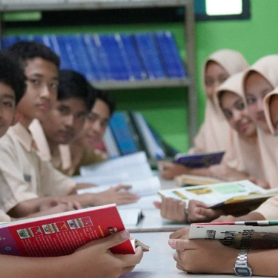 Sebanyak Rp900 Miliar Beasiswa PIP 2024 untuk k Siswa Madrasah Cair