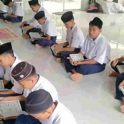 Siswa MTsN Pinrang Konsisten Lakukan Pembiasaan Literasi Al Qur’an