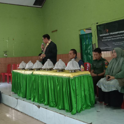 Siswa Siswi Madrasah Tsanawiyah Antusias Mengikuti Seminar yang dilaksanakan oleh KKN UIN Makassar