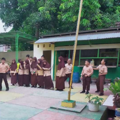 Persiapan Upacara Bendera: Peserdik MIN 8 Bone Gelar Gladi Resik