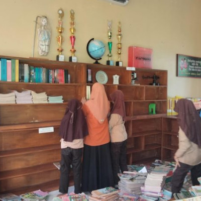 Renovasi Perpustakaan di MIN 2 Bone Membawa Suasana Baru