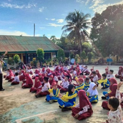 Membangun Generasi Unggul: Guru MIN 2 Bone Gelar Pembinaan Karakter untuk Siswa Madrasah