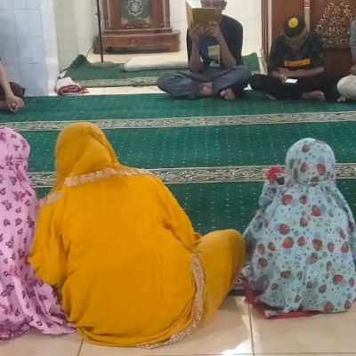 Penyuluh KUA Dua Boccoe Inisiatif Gelar Yasinan Dua Kali Sepekan di Masjid Appasareng Uloe