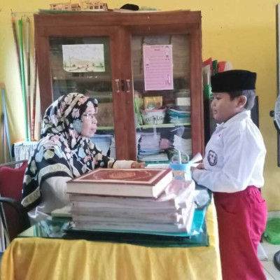 Kegiatan Awal Pembelajaran, Murid MIN 7 Bone Setoran Hafalan Doa Iftitah