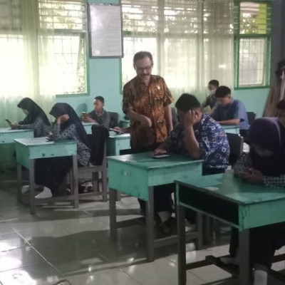 Pantau Asesmen Madrasah Hari ke-3 di MTsN 4 Bone, Wakamad Humas : Menjamin Kualitas Pendidikan