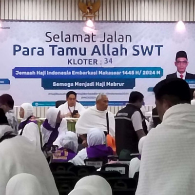 Jamaah Haji Kota Palopo dan Makassar Kloter 34 Embarkasi Mks  Siap Menuju Tanah Suci