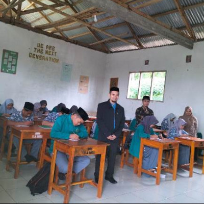 Pantau Kelancaran PAT di MA Lembanna, Pengawas Madrasah Lakukan Monev