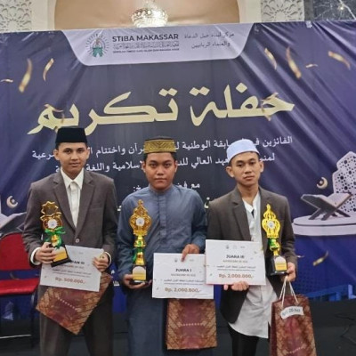 Tiga Santri PPS Tahfizhul Qur'an Imam Asy-syathiby, Juara MHQ Nasional STIBA Makassar