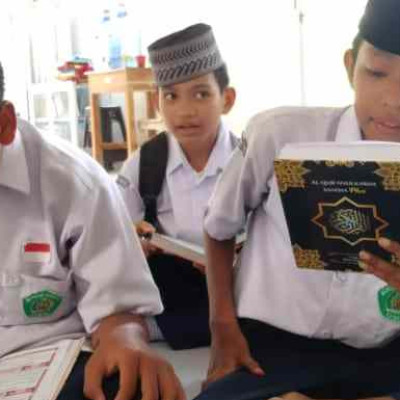 Lewati Proses Remedial Baca Tulis Al-Qur'an Untuk Ketuntasan, Siswa MTsN Pinrang Antusias Menghafal Surah-Surah Tertentu