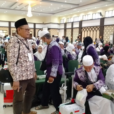 Kembali dengan Utuh, 173 Jemaah Haji Kloter 3 Bone Tiba di Makassar