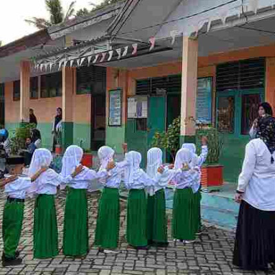 Masa Ta’aruf Siswa Madrasah MIN Pinrang, Siswa Antusias Mengikuti Pengenalan Lingkungan Madrasah