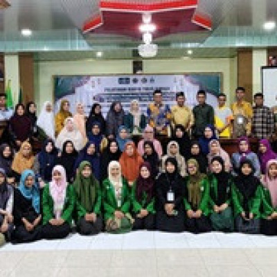 Kakan Kemenag Sidrap Tutup Pelatihan Karya Tulis Ilmiah untuk Guru Madrasah dan Mahasiswa