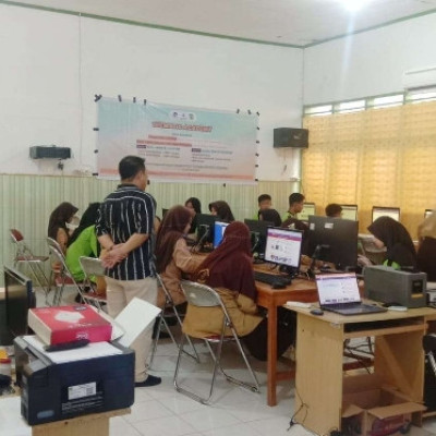 MTsN Kota Palopo Ikuti Pelatihan Pengenalan Coding