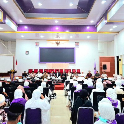 Pemulangan Jamaah Haji Kabupaten Enrekang Disambut Hangat di Aula Kantor Bupati