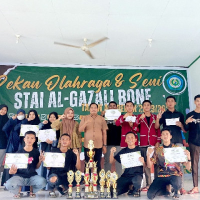 MAN 2 Bone Raih Juara Umum Dalam Porseni STAI Al-Gazali Bone Tahun 2024