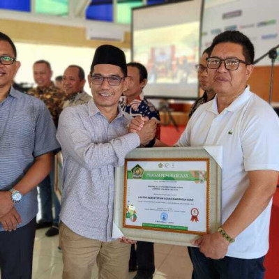 Kemenag Bone Dapat Penghargaan Terbaik Pengelolaan Keuangan Haji