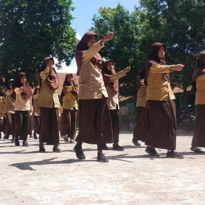 Sambut HUT RI Ke-79, Siswa MTs Bontosunggu Intensifkan Latihan Gerak Jalan