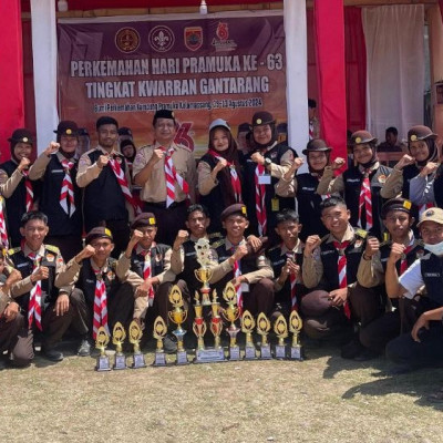 Pasukan Al-Djabbar Scout MA GUPPI Gunung Jati Kembali Raih Juara Umum di Perkemahan Kwarran Gantarang