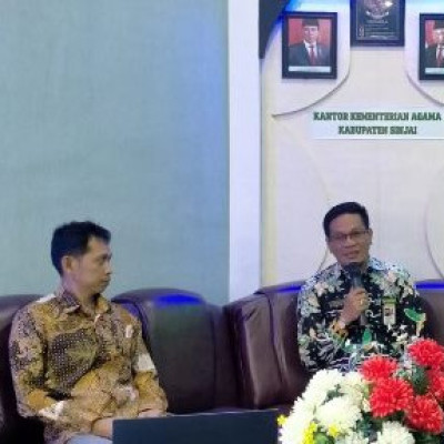 Kepala Kemenag Sinjai Buka Secara Resmi  Bimtek Aplikasi TTE  Satker Madrasah Jajaran  Kemenag Sinjai