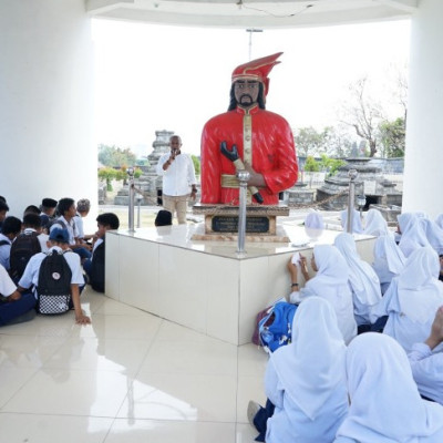 Perluas Wawasan Kebudayaan Lokal, MTsN 2 Maros Kunjungi Situs Bersejarah Gowa Makassar