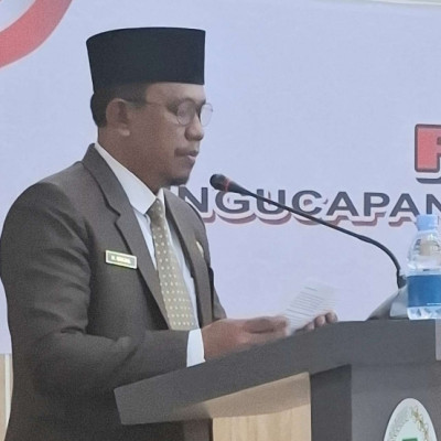 H.Mikail Langitkan Doa Di Pelantikan Anggota DPRD Kota Palopo Periode 2024-2029  